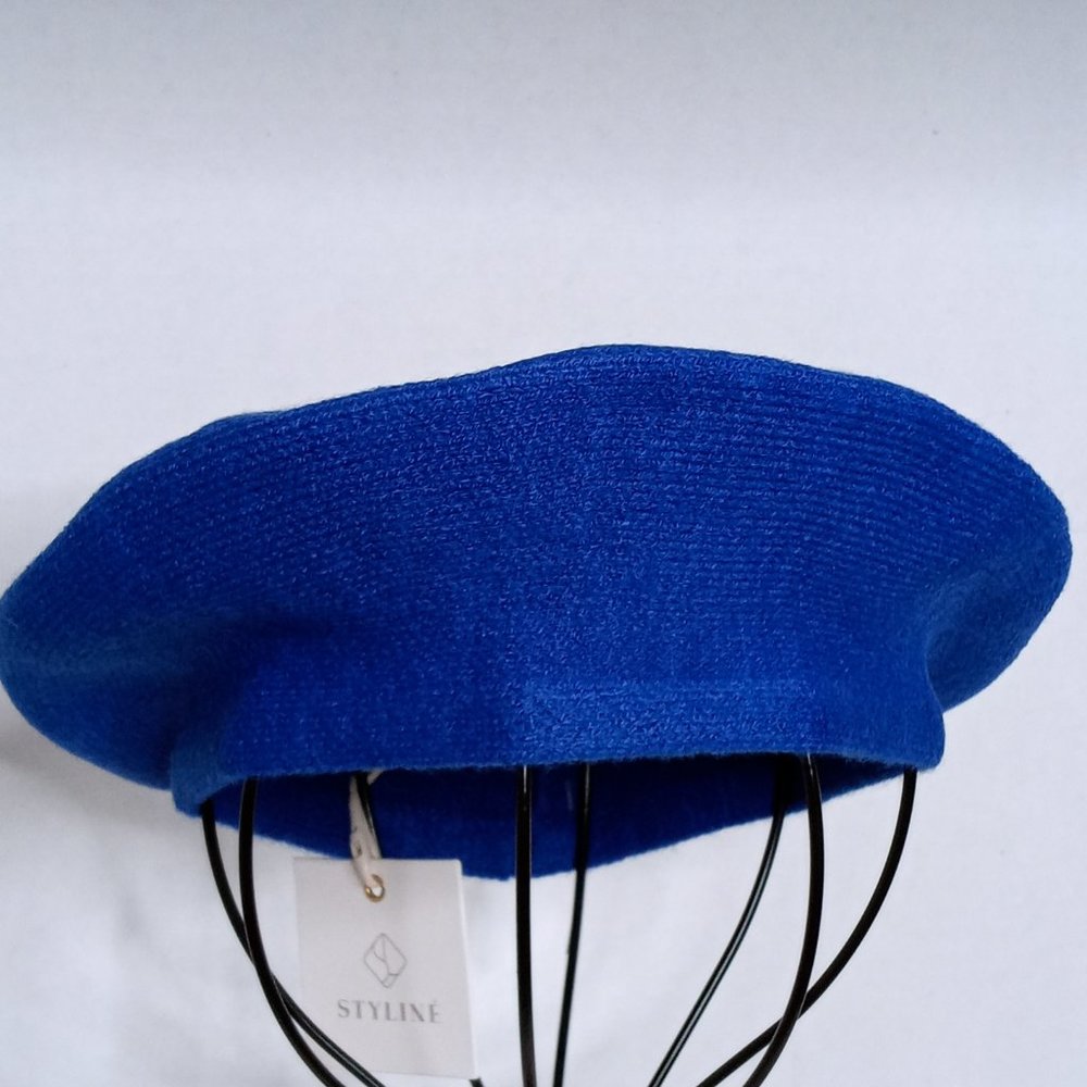 Stretchy Solid Royal Blue Beret